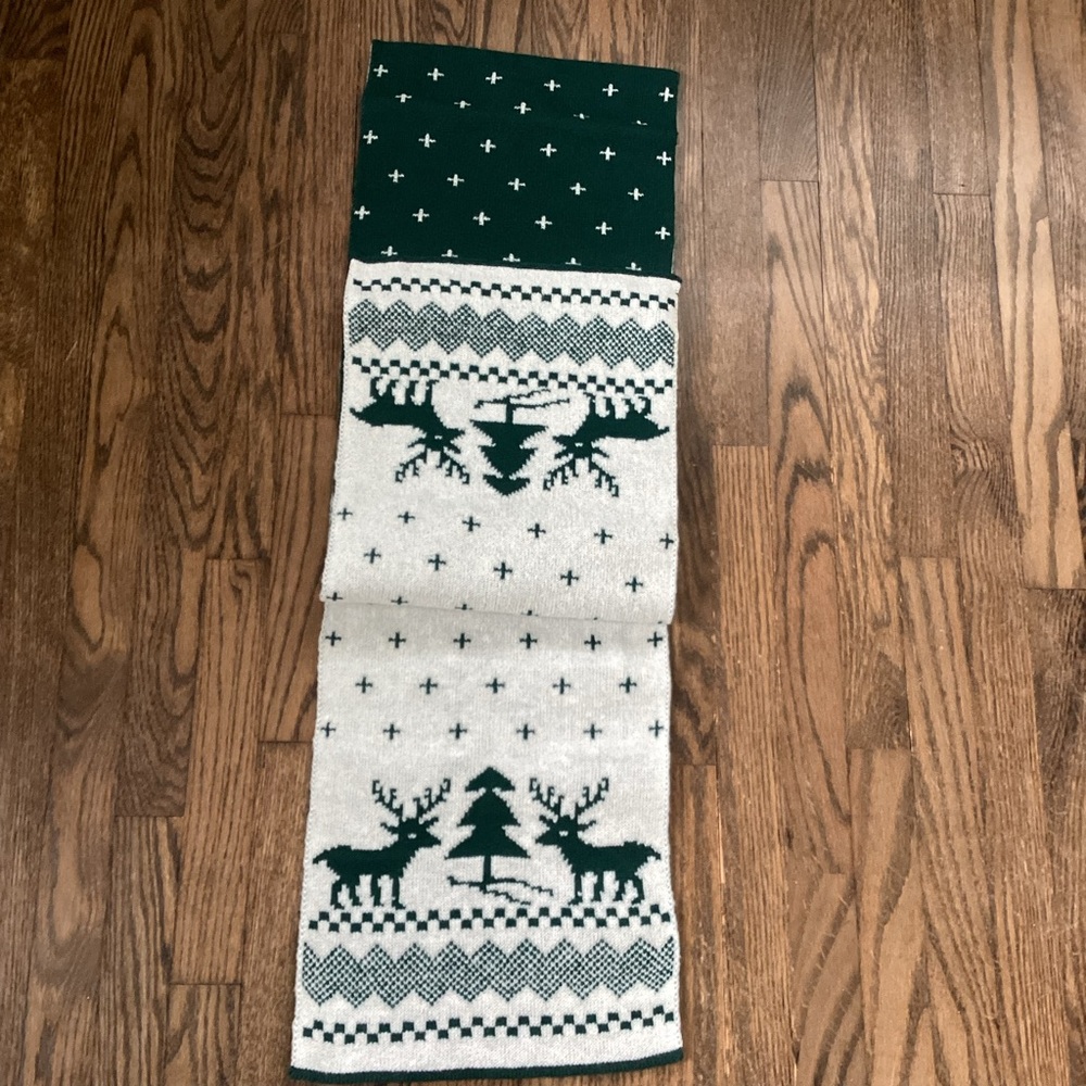 Allwind chunky Christmas Reindeer Winter Scarf green white - Picture 5 of 5
